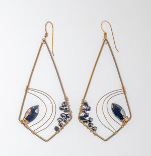 
                
                    Load image into Gallery viewer, Naomi Earrings
                
            